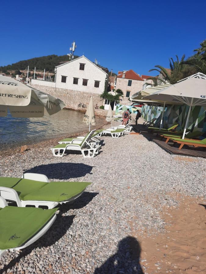 Beachfront Studio Andrina วิส ภายนอก รูปภาพ
